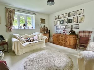 Lounge- click for photo gallery